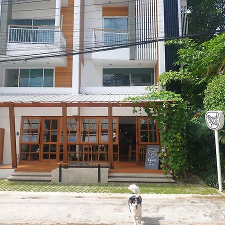 Breadfruit Hostel Csiangmaj Kültér fotó