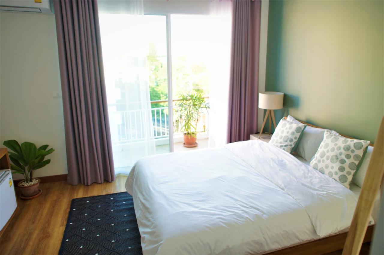 Breadfruit Hostel Csiangmaj Kültér fotó