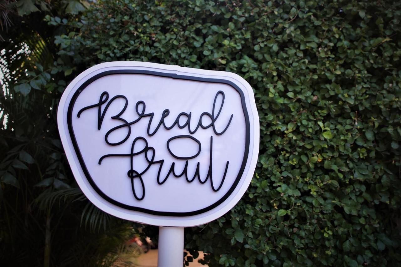 Breadfruit Hostel Csiangmaj Kültér fotó